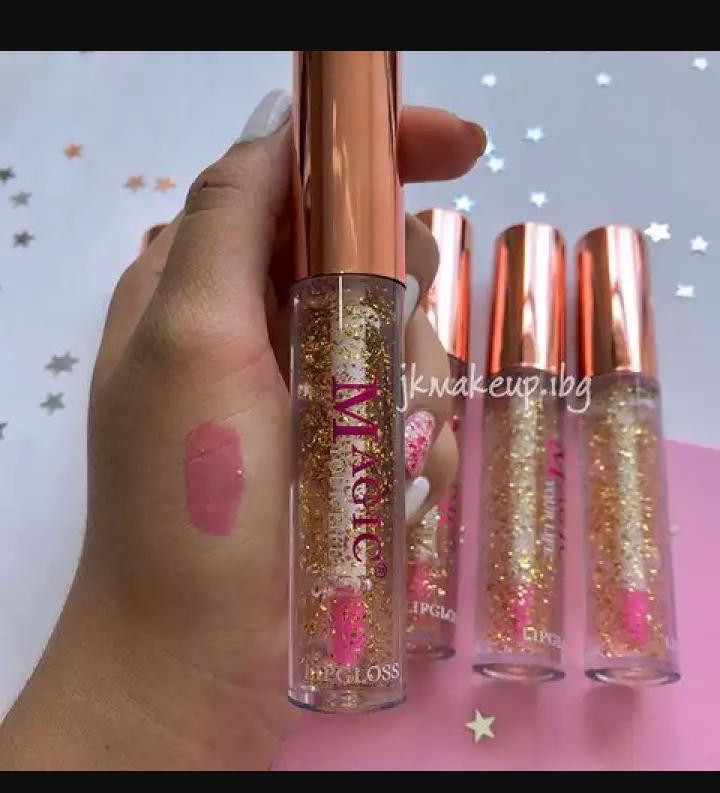 Shades Of Pink Glossy Lip Oil for Bold Lips