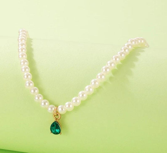Women Pearl Necklace with Green Gemstone Pendant