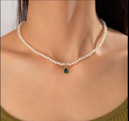 Women Pearl Necklace with Green Gemstone Pendant